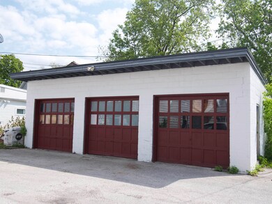 84 Grove St, Rutland, VT 05701 - photo 4
