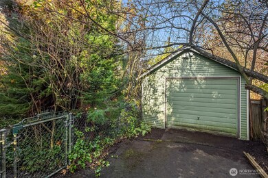 Detached Garage