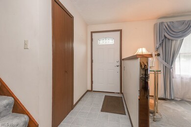 669 Sherwood Dr, Aurora, OH 44202 - photo 2