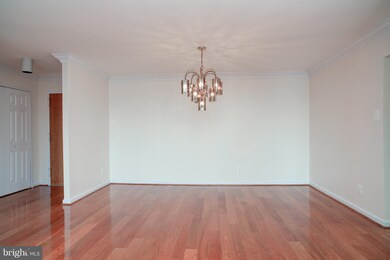 Regency unit 1714, McLean, VA 22102 - photo 3