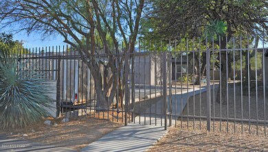 636 E Elm St, Tucson, AZ 85705 - photo 3