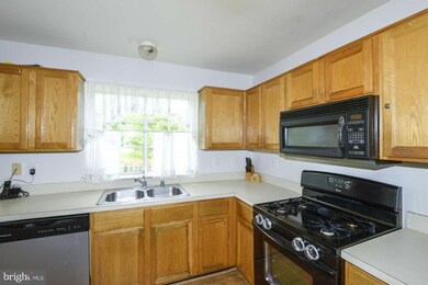 12 Kimberlys Ct, Baltimore, MD 21244 - photo 5