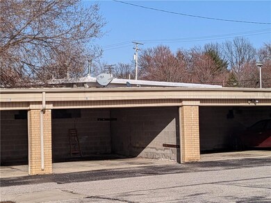 5374 Lee Rd unit 101, Maple Heights, OH 44137 - photo 2