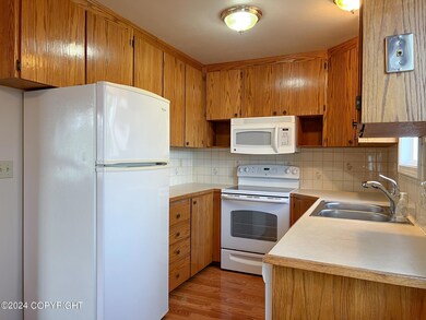 8607 Corbin Dr unit 2, Anchorage, AK 99507 - photo 7