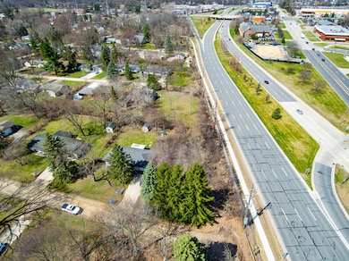 1061 Dorchester Ave, Bloomfield Hills, MI 48302 - photo 4