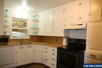 1320 Calapooia St SW, Albany, OR 97321 - photo 5