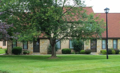 489 Durbin Rd unit 44B, Columbus, OH 43213 - photo 2