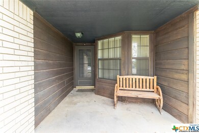 121 E Blancas Dr, Copperas Cove, TX 76522 - photo 4