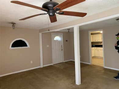 414 Hohldale St unit 1/2, Houston, TX 77091 - photo 2