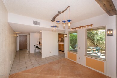 great room dining area