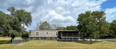 5066 S Belt St, Brazoria, TX 77422 - photo 2