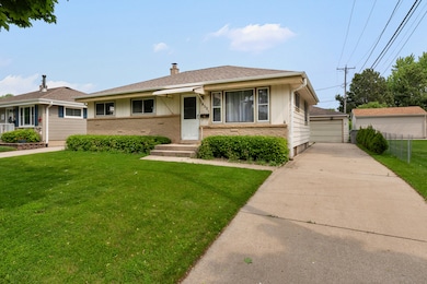 Front w/ Driveway