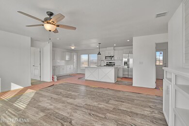 25349 N Mitchell Rd, Paulden, AZ 86334 - photo 4