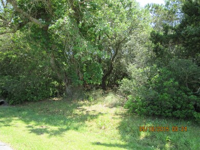 10527 Island Circle 001