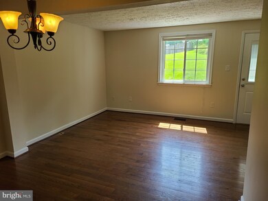 9247 Redbridge Ct, Laurel, MD 20723 - photo 7