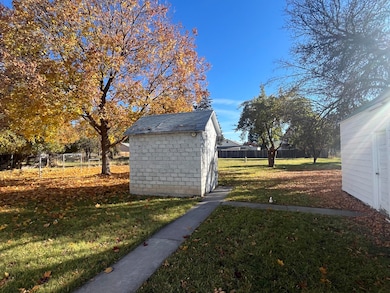 3125 Summers Ln, Klamath Falls, OR 97603 - photo 2