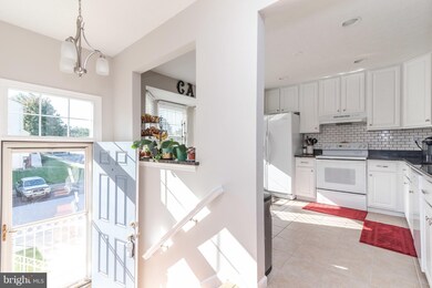 9232 Brewington Ln, Laurel, MD 20723 - photo 2