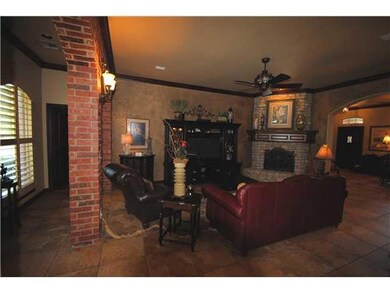 19833 Oakshire Dr, Edmond, OK 73012 - photo 3