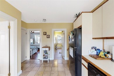 16 Catherine St unit 5, Newport, RI 02840 - photo 6