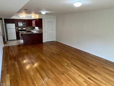 157 Lafayette St unit 2, Newark, NJ 07105 - photo 5