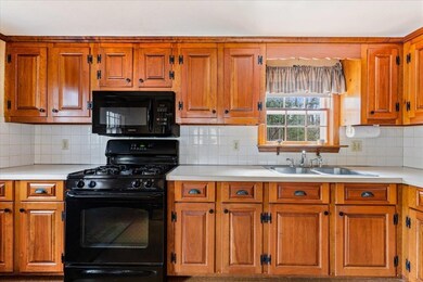 23 Cypress Rd, Pembroke, MA 02359 - photo 4