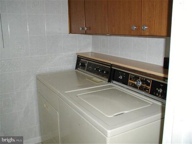 1044 N Dupont St, Wilmington, DE 19805 - photo 7