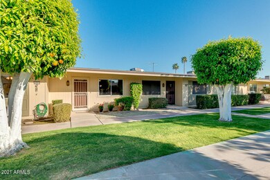 10951 W Santa fe Dr, Sun City, AZ 85351 - photo 2