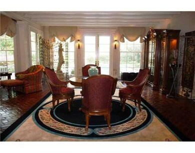 Dining Room. Casual dining
