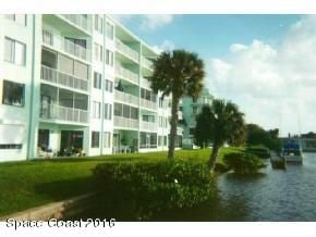 Commodore bldg from river