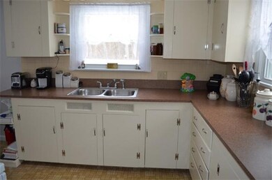 514 Bullard St, Holden, MA 01520 - photo 5