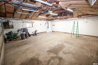 201 N 1st St, Alpha, IL 61413 - photo 6