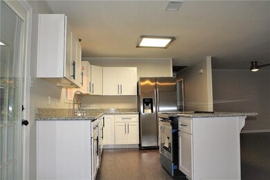 103 Holiday Blvd, Pineville, LA 71360 - photo 5