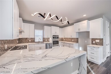 6503 Adrian Ridge Ct, Las Vegas, NV 89149 - photo 4