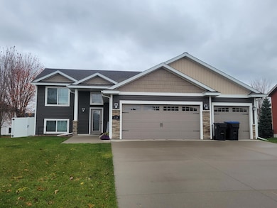 128 Timberwolf Ct, Mankato, MN 56001 - photo 2