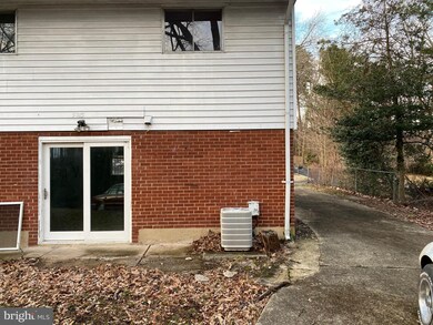 9313 Rolling View Dr, Lanham, MD 20706 - photo 6