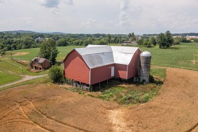 292 Wayne Ave, Stuarts Draft, VA 24477 - photo 4