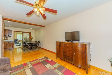2 Livingroom 1