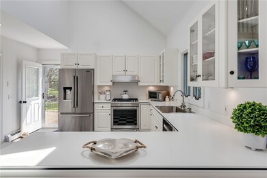 27 Spouting Rock Dr, Newport, RI 02840 - photo 5