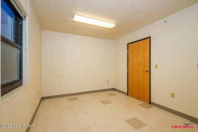 860 S Beaver Lake Rd unit C, Wasilla, AK 99654 - photo 5