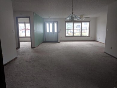 508 Birch Ln, Maryville, IL 62062 - photo 4