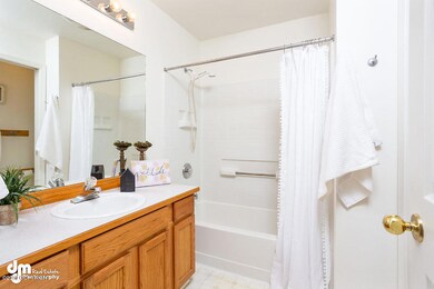 Master Bathroom 6048-SMALL