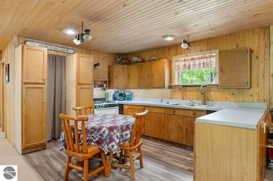 0 Other unit 1934800, Petoskey, MI 49770 - photo 6