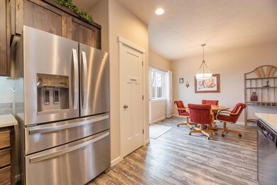 2933NWHemlockLn-33