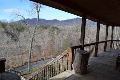 960 Robbins Rd, Franklin, NC 28734 - photo 2
