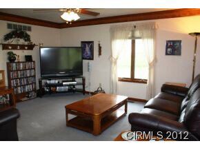 865 N 780 E, Greentown, IN 46936 - photo 2