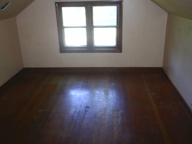 161-219741extrbedroom3