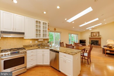 3317 Tudor Ct, Adamstown, MD 21710 - photo 4