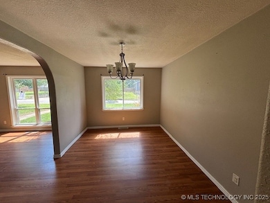 711 E Lucy Ave, Sallisaw, OK 74955 - photo 4