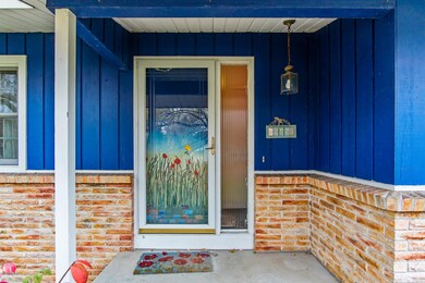 995 Kirk Dr SE, Grand Rapids, MI 49546 (