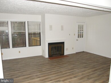 23337 Red Oak Ct, California, MD 20619 - photo 3